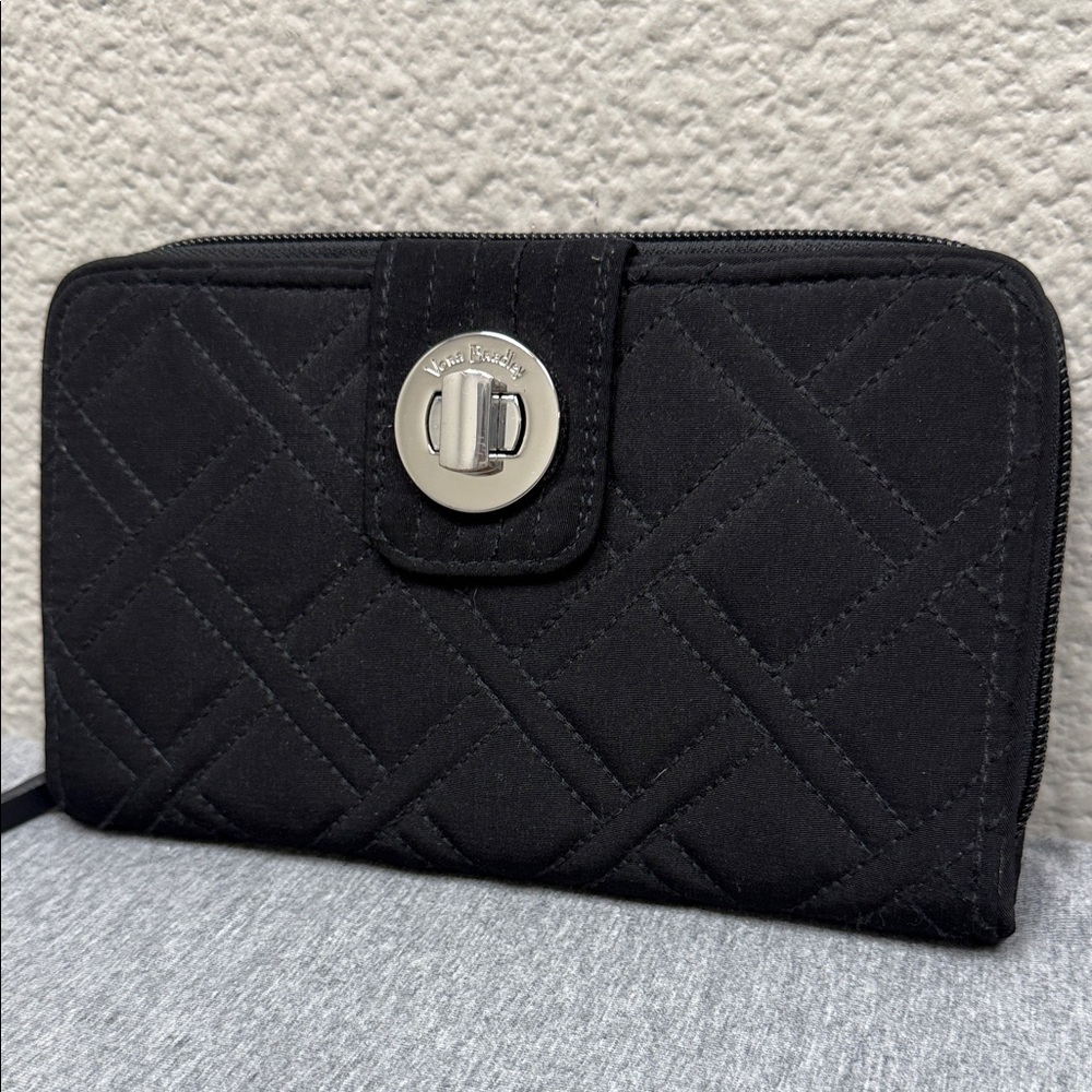 Vera Bradley FRID Black Quilted Turn Lock Zip Organizer